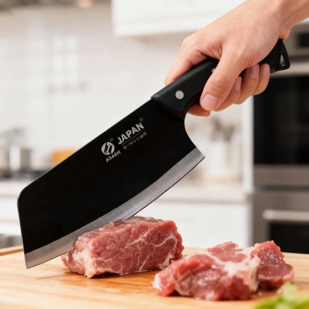 Das Küchenmesser aus Edelstahl ist ein leichtes und scharfes Werkzeug, das sich zum Schneiden von Gemüse, Fleisch und Obst in der Küche eignet.
