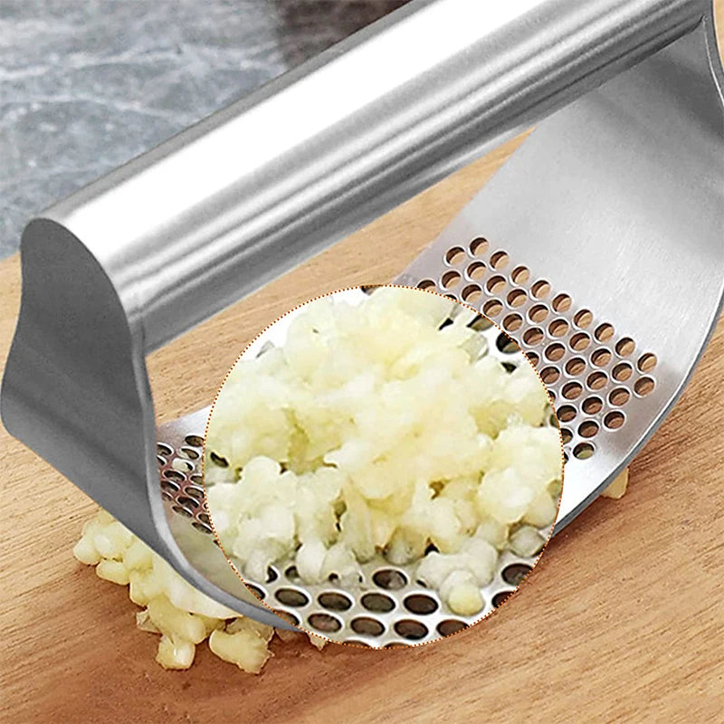 Profi-Knoblauchpresse aus Edelstahl – Manueller Knoblauch- & Ingwerzerkleinerer mit ergonomischem Griff