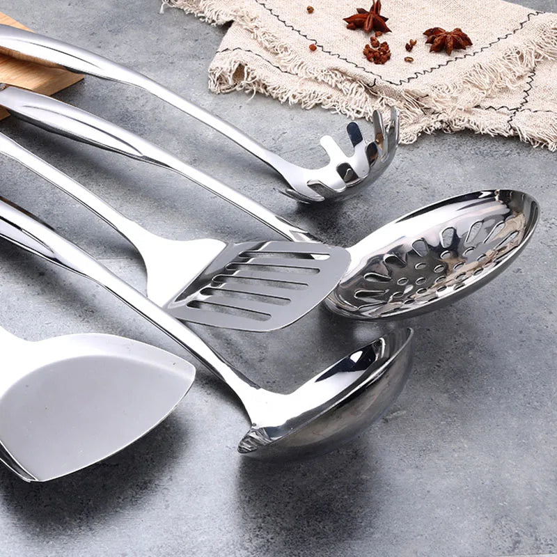 Set aus Edelstahl-Kochutensilien, hitzebeständige Küchenhelfer – Pfannenwender, Schöpfkelle, Schaumlöffel, Nudelheber, Reislöffel