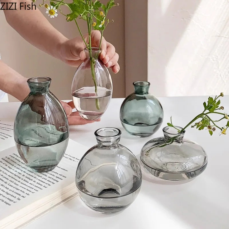 Minimalistische Glasvase – Transparente Tischdeko für Blumen & Pflanzen
