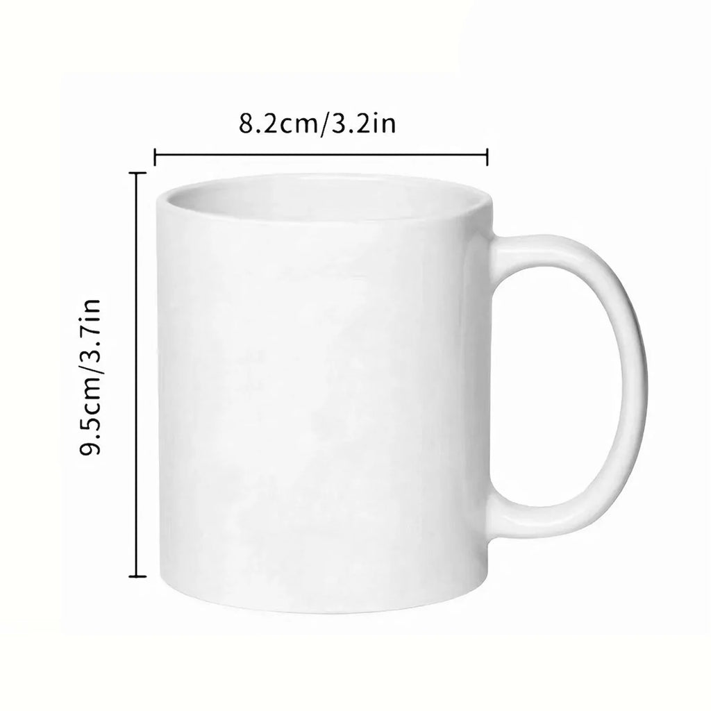 Eine hochwertige 11-Unzen-Keramik-Kaffeetasse mit stilvollem weißem Design, floralen Mustern und einem deutschen Dankesausdruck. Nur handwaschbar, geeignet für wiederholten Gebrauch und ein tolles Geschenk.